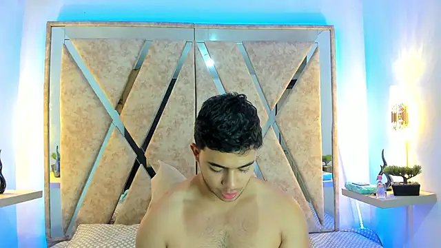 Snapshot of jayd_muscle chatting on 11.21.25 jayd muscle online show from 11.21.25