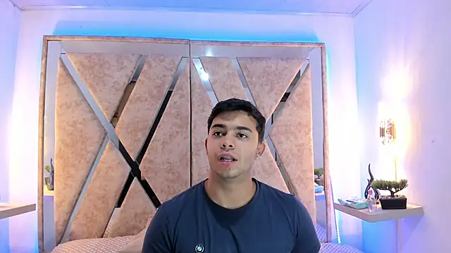 Snapshot of jayd_muscle chatting on 11.26.25 jayd muscle online show from 11.26.25