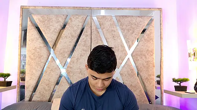 Snapshot of jayd_muscle chatting on 12.16.25 jayd muscle online show from 12.16.25