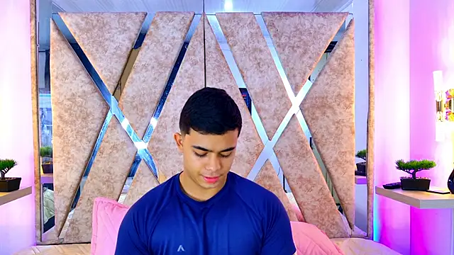 Snapshot of jayd_muscle chatting on 12.18.25 jayd muscle online show from 12.18.25