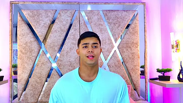 Snapshot of jayd_muscle chatting on 12.19.25 jayd muscle online show from 12.19.25