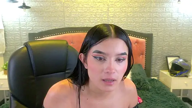 Snapshot of Natalie_loffreda chatting on 02.02.26 Natalie loffreda online show from 02.02.26