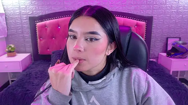 Snapshot of Natalie_loffreda chatting on 02.03.26 Natalie loffreda online show from 02.03.26