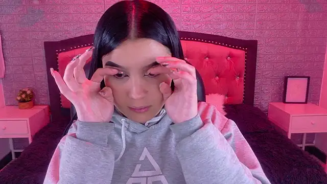 Snapshot of Natalie_loffreda chatting on 02.07.26 Natalie loffreda online show from 02.07.26