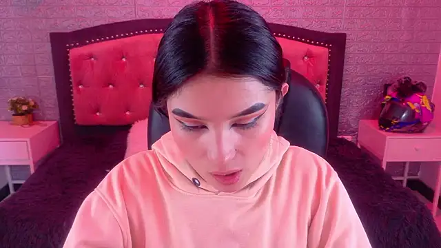 Snapshot of Natalie_loffreda chatting on 02.13.26 Natalie loffreda online show from 02.13.26