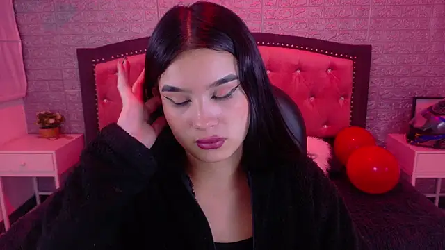 Snapshot of Natalie_loffreda chatting on 02.16.26 Natalie loffreda online show from 02.16.26