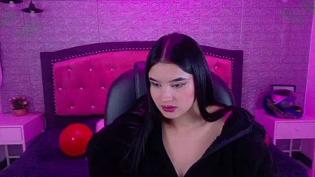 Snapshot of Natalie_loffreda chatting on 02.20.26 Natalie loffreda online show from 02.20.26