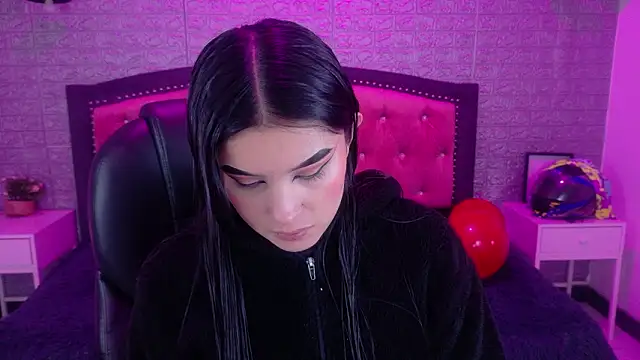 Snapshot of Natalie_loffreda chatting on 02.24.26 Natalie loffreda online show from 02.24.26