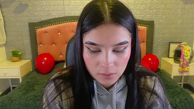 Snapshot of Natalie_loffreda chatting on 02.25.26 Natalie loffreda online show from 02.25.26