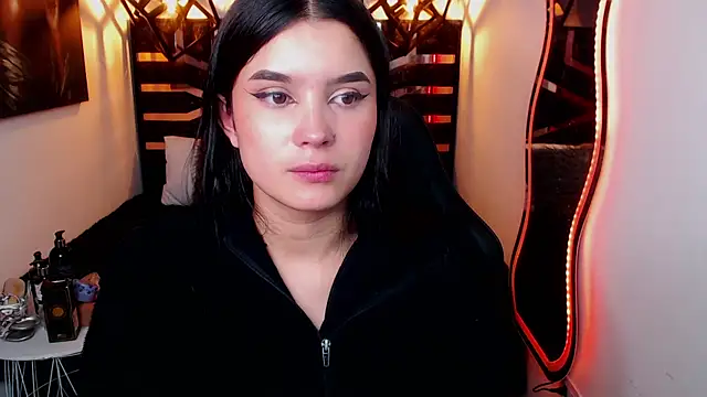 Natalie loffreda online show from 04.13.26