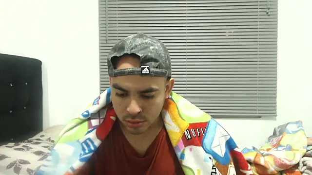 Ana ThiagoxX online show from 09.22.25