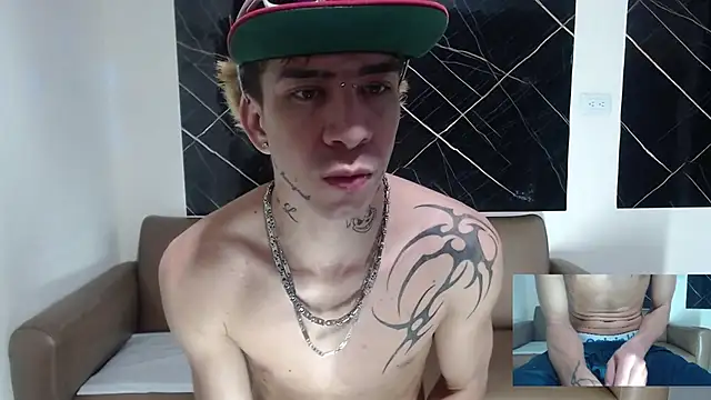 Snapshot of Dan_jonson15 chatting on 09.10.25 Dan jonson15 online show from 09.10.25