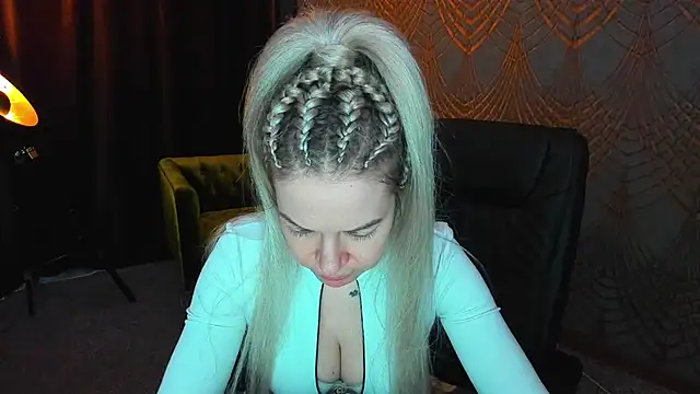 Snapshot of Anna_Snows chatting on 05.05.26 Anna Snows online show from 05.05.26