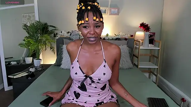Snapshot of HotStellaaa chatting on 04.21.26 HotStellaaa online show from 04.21.26
