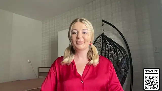 Snapshot of Blondie_xoxoxo chatting on 06.25.26 Blondie xoxoxo online show from 06.25.26