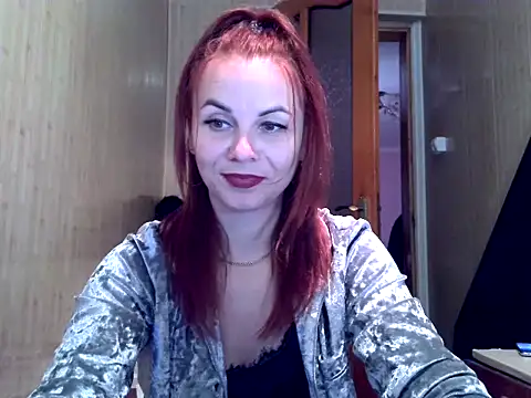 Snapshot of Kisa26311 chatting on 10.10.25 Kisa26311 online show from 10.10.25