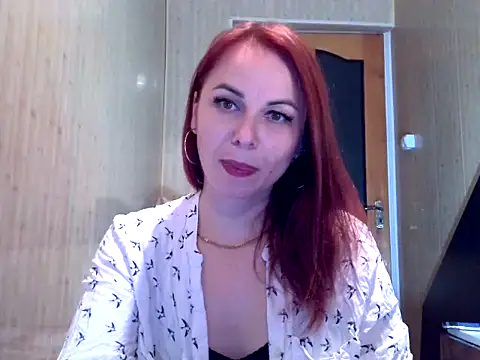 Snapshot of Kisa26311 chatting on 10.16.25 Kisa26311 online show from 10.16.25