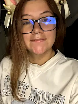 Snapshot of Blair_Bunnyy chatting on 10.20.25 Blair Bunnyy online show from 10.20.25