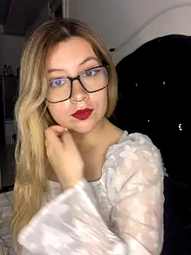 Snapshot of Blair_Bunnyy chatting on 10.29.25 Blair Bunnyy online show from 10.29.25