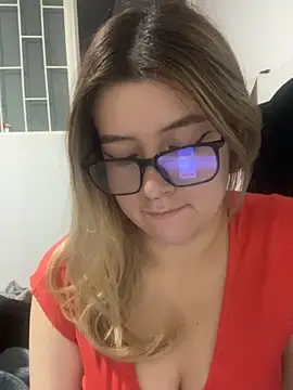 Snapshot of Blair_Bunnyy chatting on 11.10.25 Blair Bunnyy online show from 11.10.25