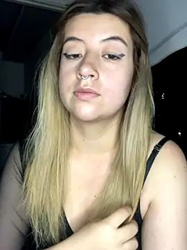 Snapshot of Blair_Bunnyy chatting on 11.12.25 Blair Bunnyy online show from 11.12.25