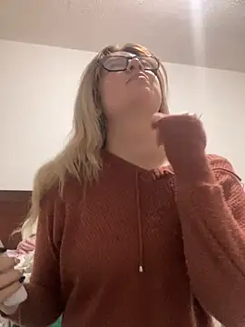 Snapshot of Blair_Bunnyy chatting on 11.16.25 Blair Bunnyy online show from 11.16.25