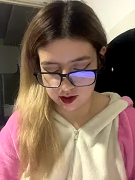 Snapshot of Blair_Bunnyy chatting on 11.22.25 Blair Bunnyy online show from 11.22.25