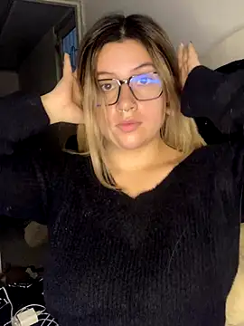 Snapshot of Blair_Bunnyy chatting on 11.25.25 Blair Bunnyy online show from 11.25.25