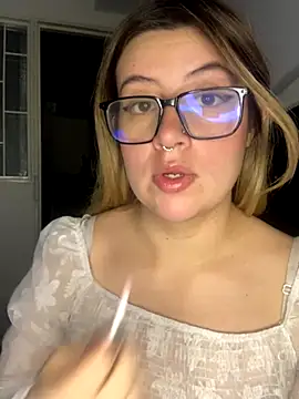 Snapshot of Blair_Bunnyy chatting on 12.02.25 Blair Bunnyy online show from 12.02.25