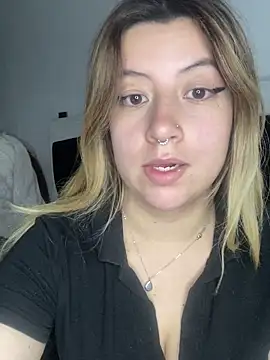 Snapshot of Blair_Bunnyy chatting on 12.14.25 Blair Bunnyy online show from 12.14.25