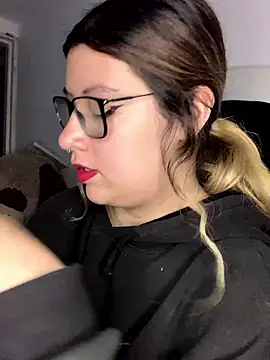 Snapshot of Blair_Bunnyy chatting on 01.11.26 Blair Bunnyy online show from 01.11.26