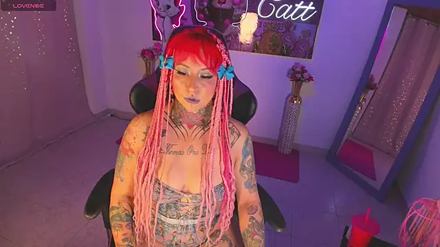 Snapshot of catt_monroe chatting on 02.19.26 catt monroe online show from 02.19.26