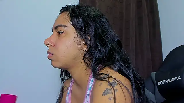 Snapshot of violet_and_myers chatting on 02.09.26 violet and myers online show from 02.09.26