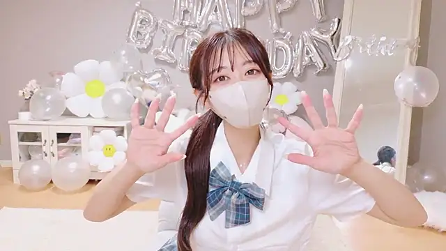 Yuna-ch online show from 10.12.25