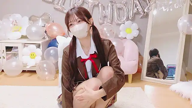 Yuna-ch online show from 10.13.25