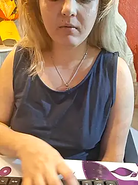 qSensi online show from 10.25.25