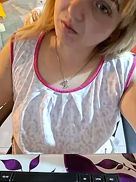 qSensi online show from 11.21.25