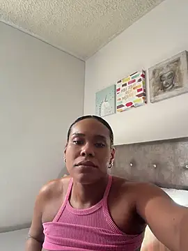 Snapshot of Ashleyroberst chatting on 07.03.26 Ashleyroberst online show from 07.03.26