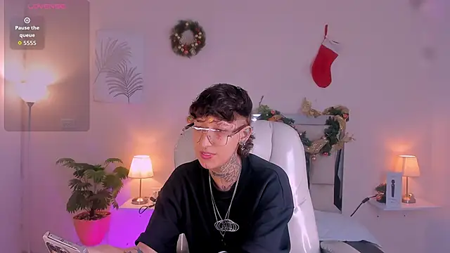 Luci Rose online show from 11.28.25