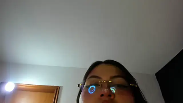 Snapshot of Tessa_Sinclaire chatting on 06.26.26 Tessa Sinclaire online show from 06.26.26