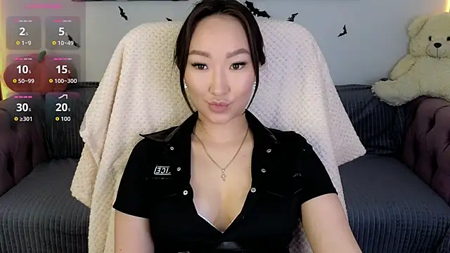 Mary Driden online show from 10.31.25