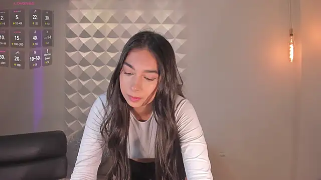 Snapshot of VeronicaBlue chatting on 09.14.25 VeronicaBlue online show from 09.14.25