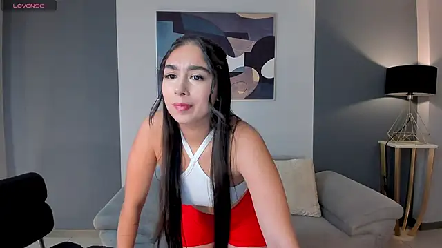 Snapshot of VeronicaBlue chatting on 10.04.25 VeronicaBlue online show from 10.04.25