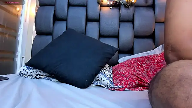 Snapshot of Miriam_milf chatting on 03.11.26 Miriam milf online show from 03.11.26