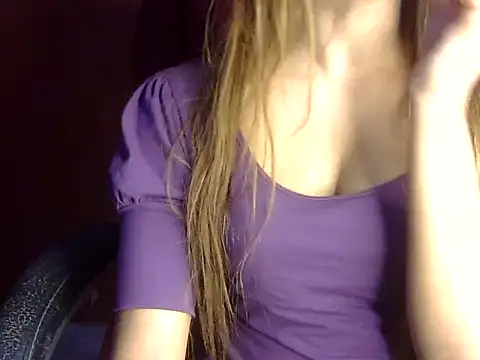 Snapshot of heartless_Queen chatting on 03.23.26 heartless Queen online show from 03.23.26