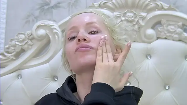 EllieFrosty  online show from 11.11.25