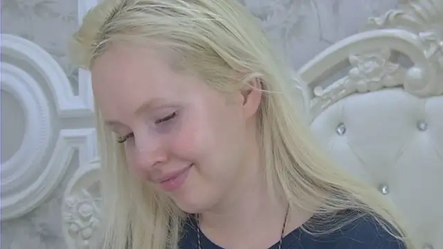 EllieFrosty  online show from 05.23.26