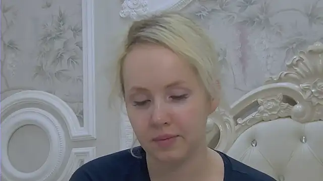 Snapshot of EllieFrosty_ chatting on 07.15.26 EllieFrosty online show from 07.15.26