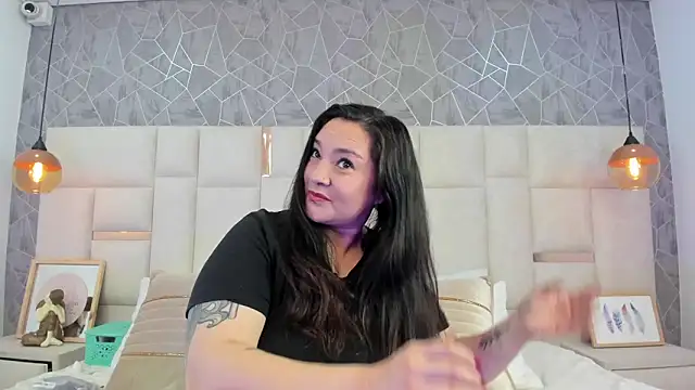  im alaya online show from 09.26.25