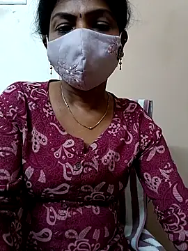 Snapshot of Rithya27 chatting on 10.05.25 Rithya27 online show from 10.05.25